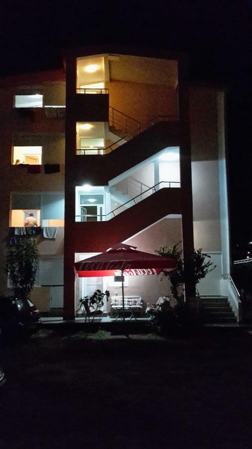 Apartments Music Sutomore Exterior foto